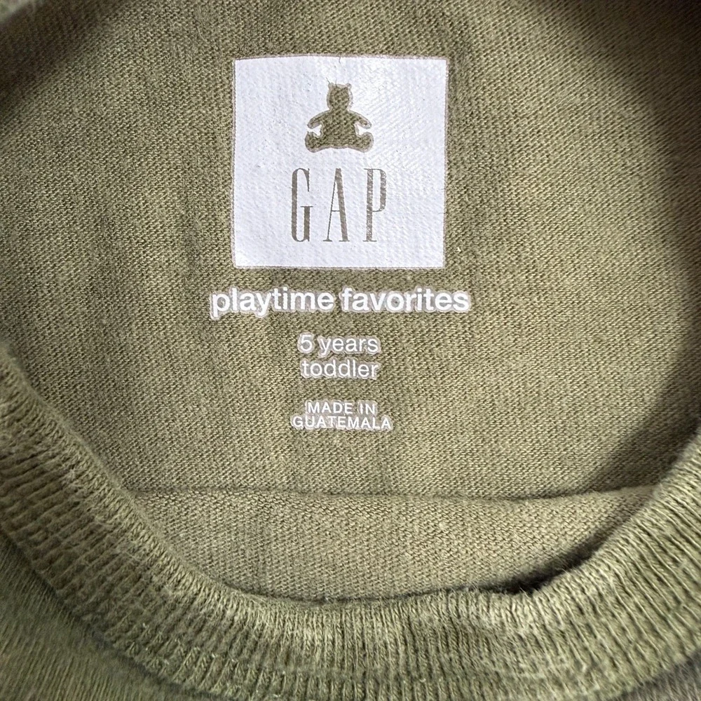 Gap Toddler Boys Green Camo Long Sleeve Pocket T-Shirt Size 5T Camouflage Tee